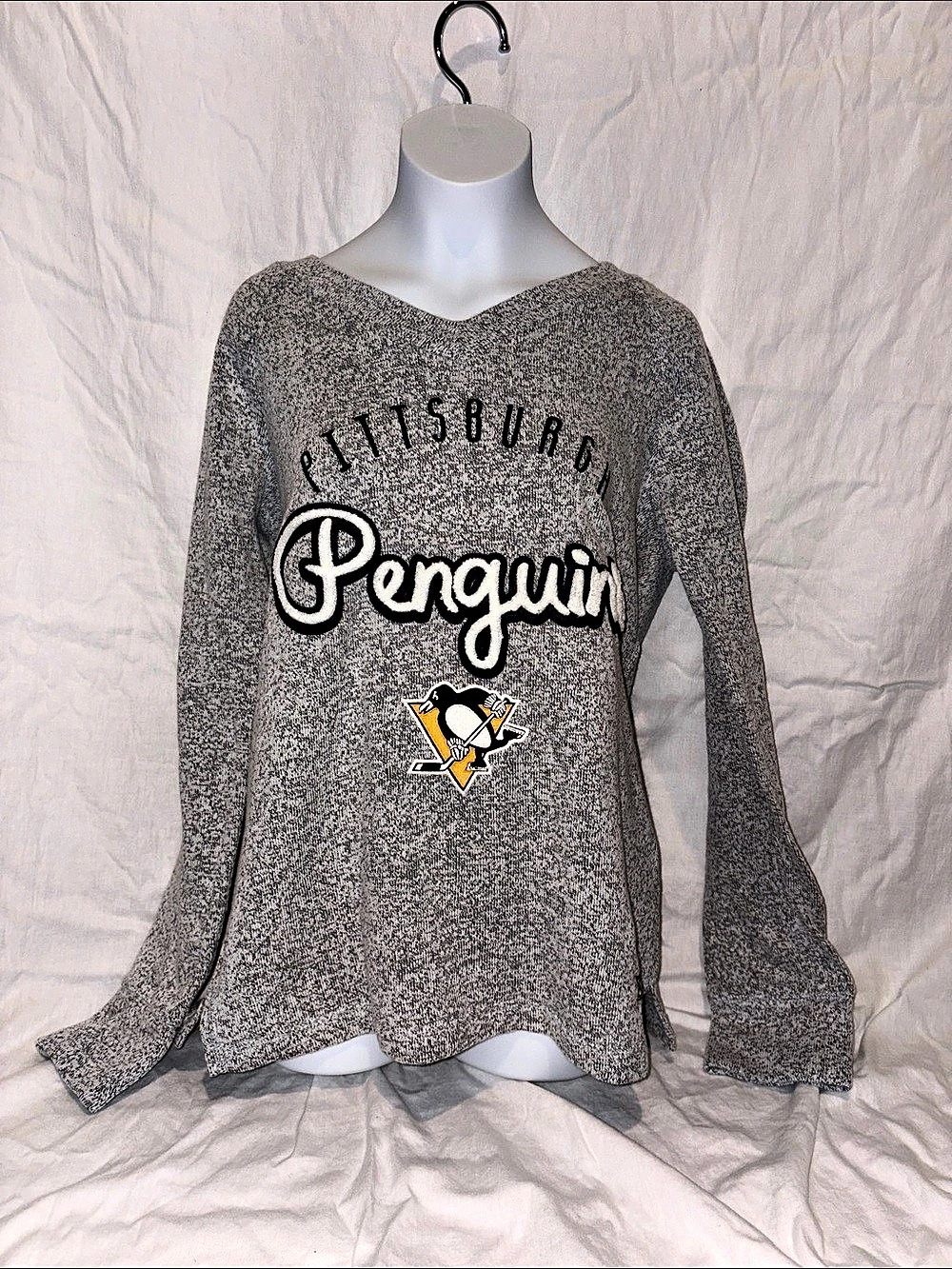 CCM Pittsburgh Penguins Comfy Crew NHL Sweatshirt Gray & Black Small NWT